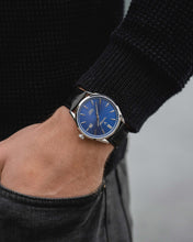 Load image into Gallery viewer, The Kairos - Blue/Black
